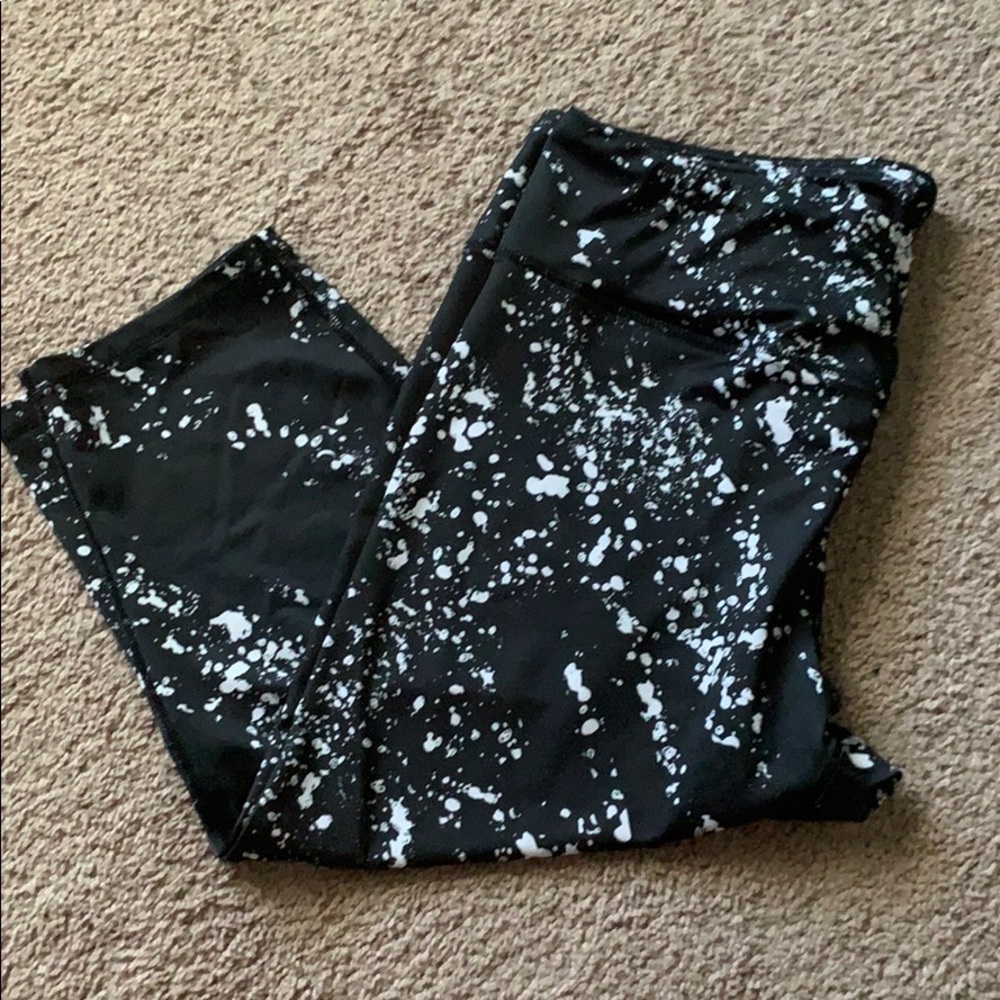 Athletic leggings